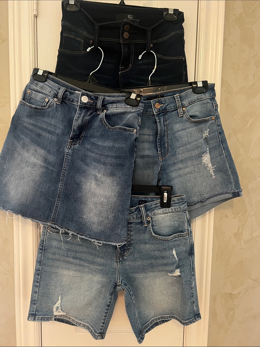 Bundle of 4 🤩 Denim Women's Mixed Blue Wash Shorts & Skirt Set ❤️